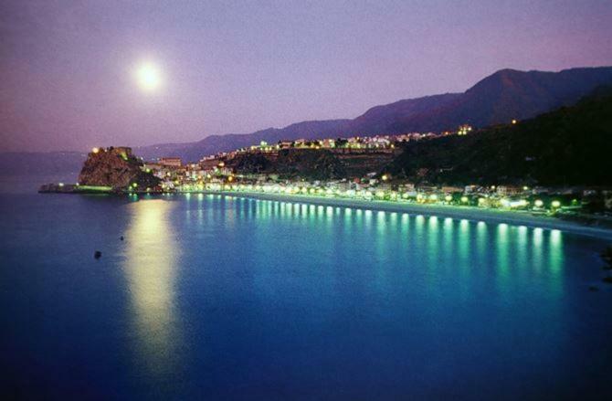 Mareblu Apartment Scilla Bagian luar foto