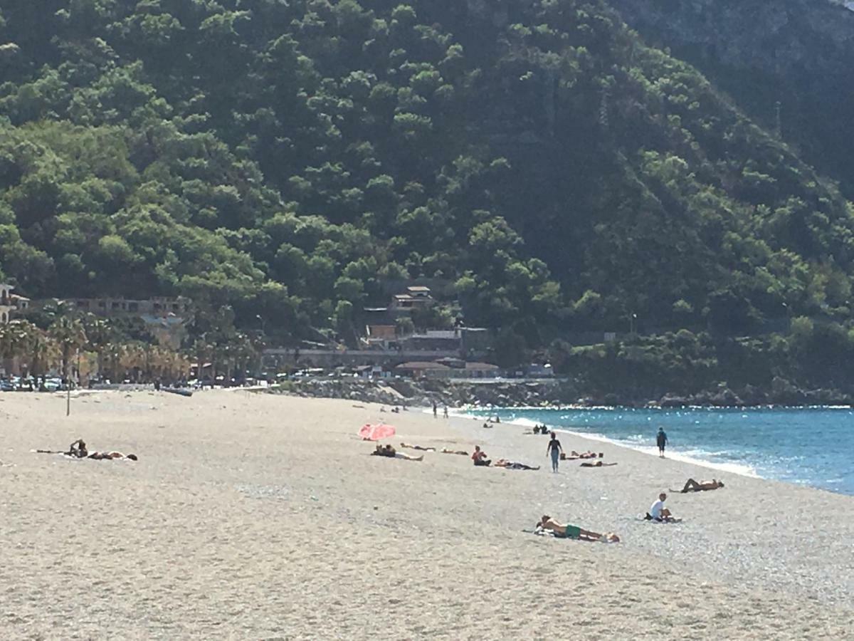 Mareblu Apartment Scilla Bagian luar foto