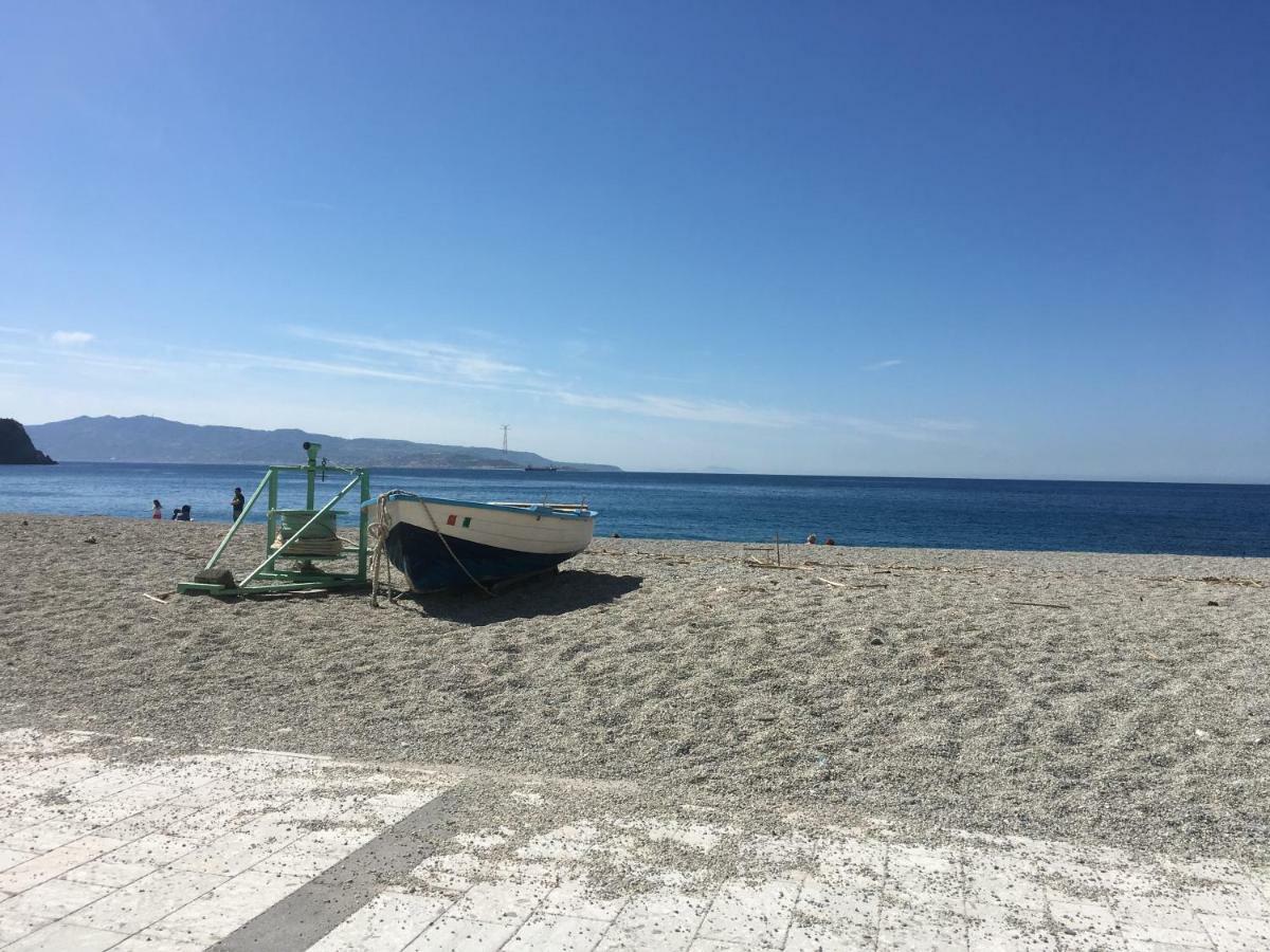 Mareblu Apartment Scilla Bagian luar foto
