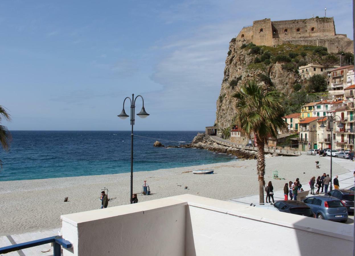 Mareblu Apartment Scilla Bagian luar foto